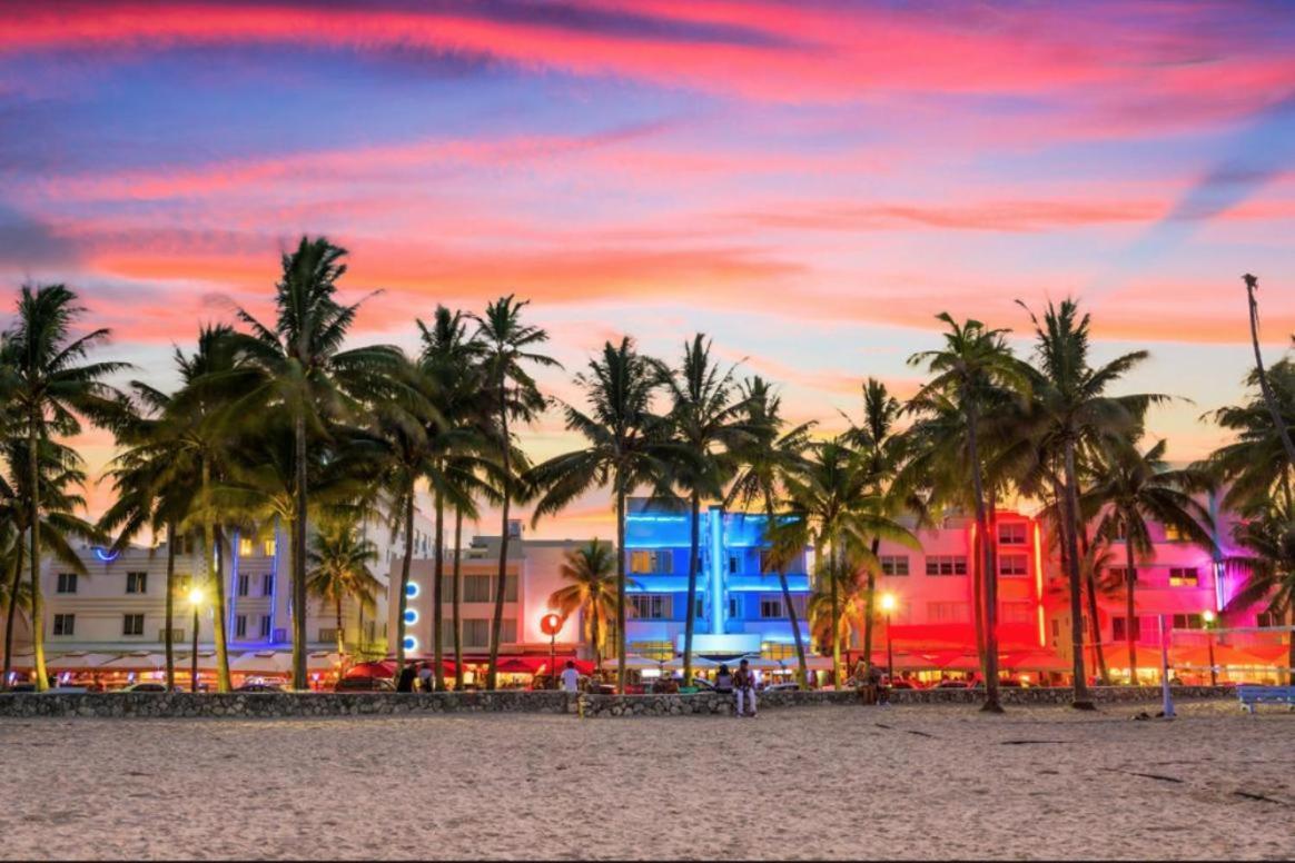 Serene Full Bed With 50 Inch Smart Tv, Netflix, Airplay, Mini-Fridge, And 500 Mbps Wifi Near Fiu, Dolphin Mall, Airport Miami Dış mekan fotoğraf